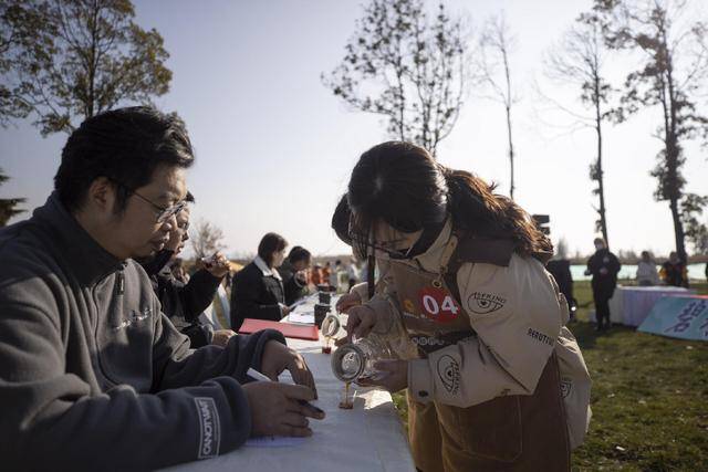 场咖啡师职业技能竞赛很精彩凯发超千人参与！六甲街道这(图3)