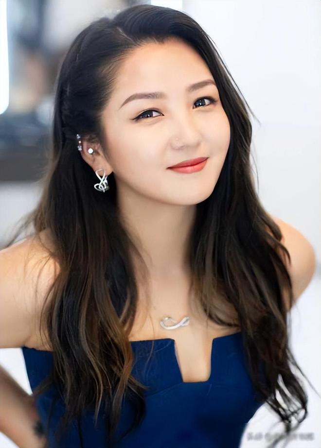 成包公舒淇满脸斑张予曦成无眉大侠凯发入口明星卸妆大变样杨超越黑(图2)